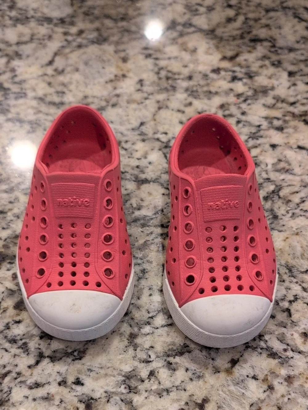Native Jefferson Slip-On Kids Shoes in Coral Pink